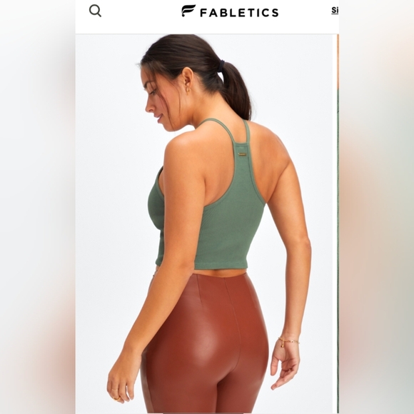Fabletics Green Sleeveless Cut Out Crop Tank - Picture 3 of 9